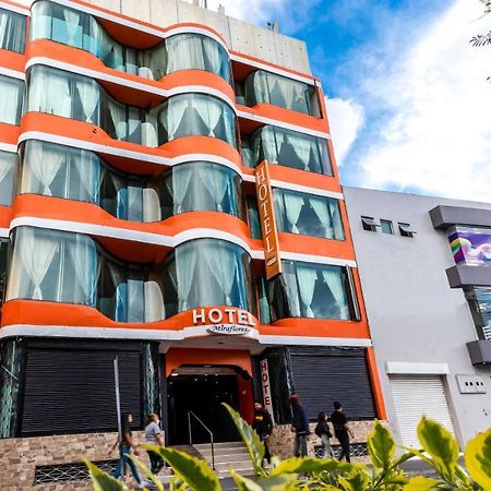 Hotel Miraflores Ibarra Exteriör bild