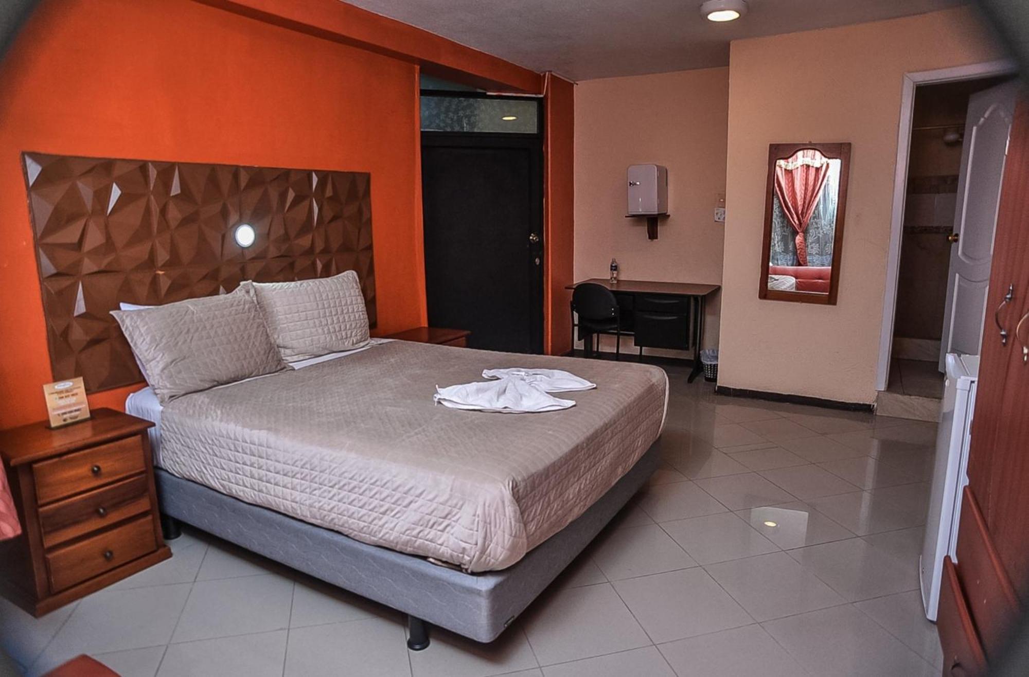 Hotel Miraflores Ibarra Exteriör bild