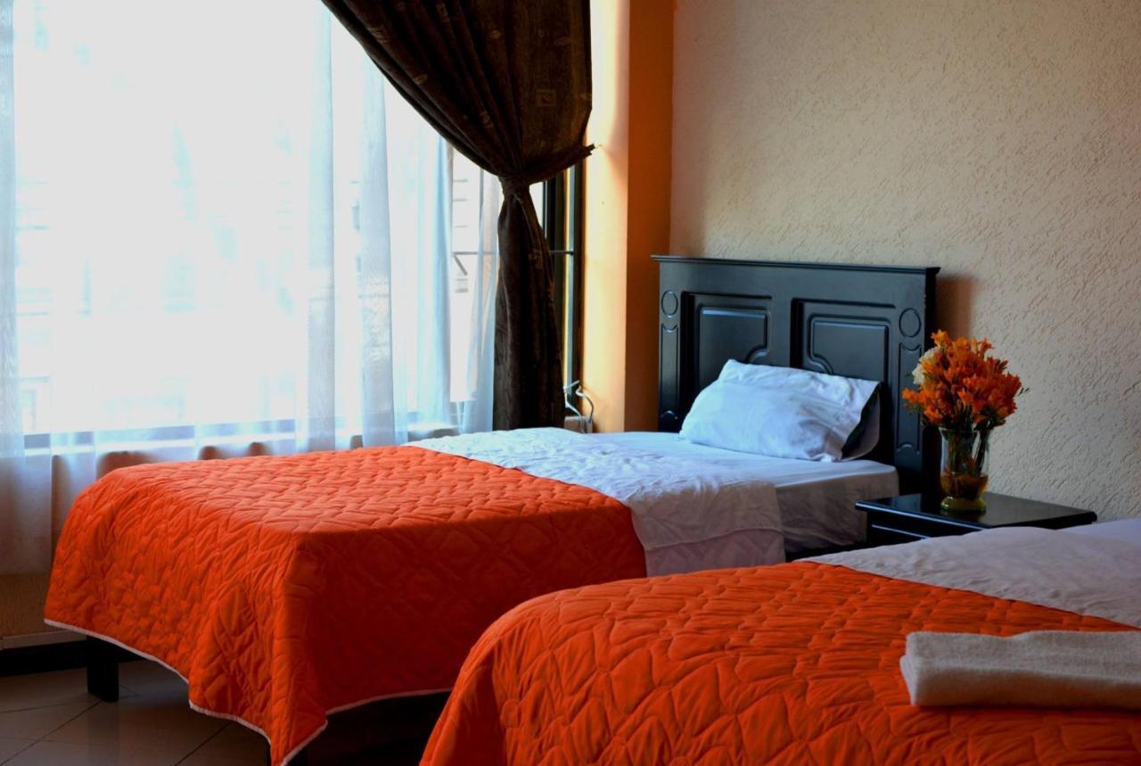Hotel Miraflores Ibarra Exteriör bild